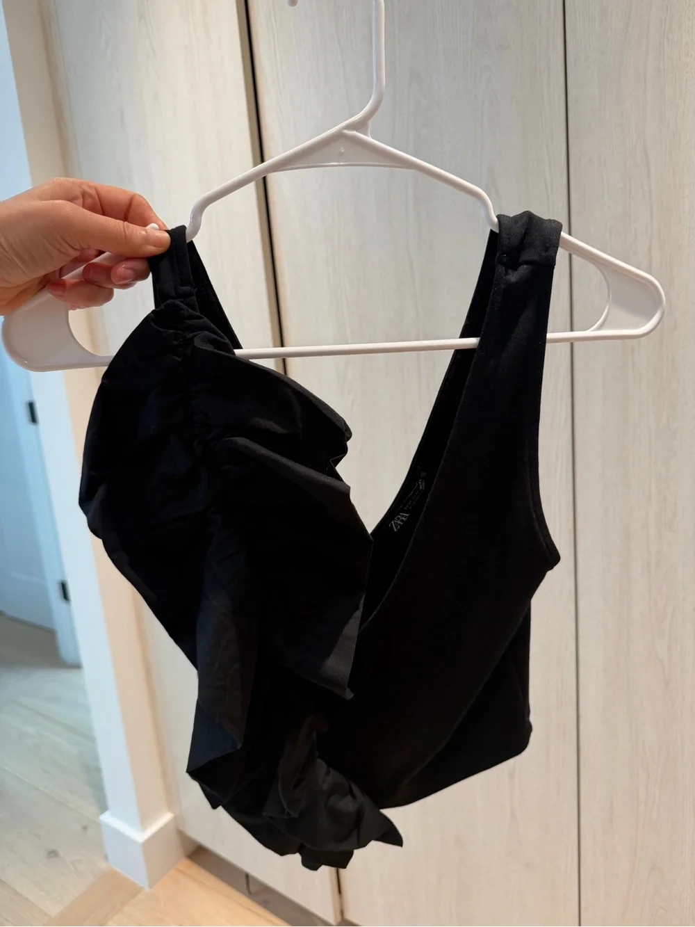 Zara Black One-Shoulder Ruffle Crop Top - Picture 1 of 2